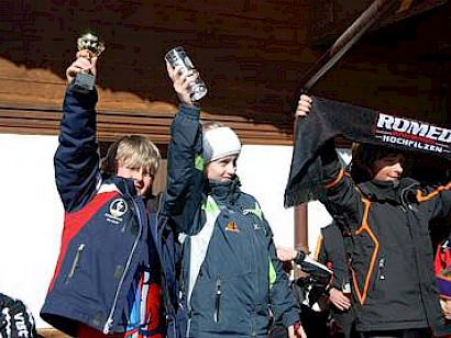 Bezirkscup der Kinder Alpin: drei Podestplätze