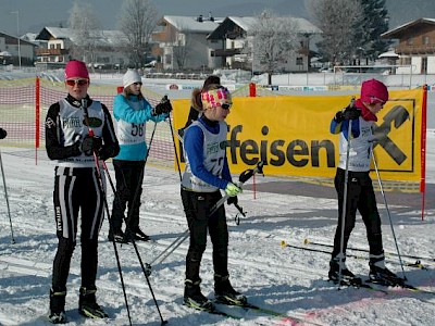 Viktoria, Miriam und Antonia zeigten in St. Johann gemeinsam stark auf.