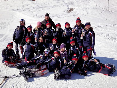 4 Stockerlplätze bei Bezirkscup Slalom der Kinder