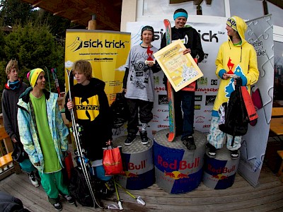 Die ersten drei Rookies, die top drei Herren und Luca Exenberger in Action.