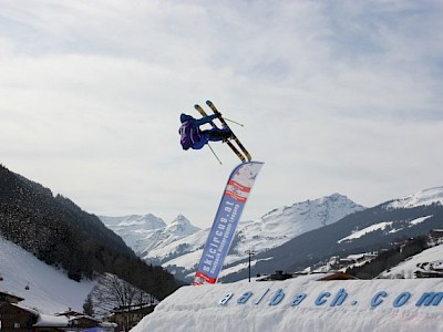 Marco Möschl sprang zum Sieg.