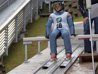 Xaver Aigner wartet auf den Absprung.