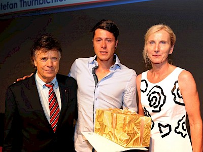 Stephan Thurnbichler mit ÖSV-Präsident Peter Schröcksnadel und Roswitha Stadlober.