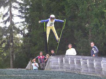 Überflieger am Stockerl