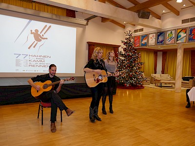 Zum Beginn spielte das Amanda Rheaume Trio, anschließend trat die Gruppe im Cafe Praxmair in Kitzbühel auf.