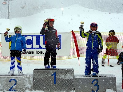 3 Podestplätze beim Bezirkscup Slalom der Kinder in St. Ulrich am Pillersee