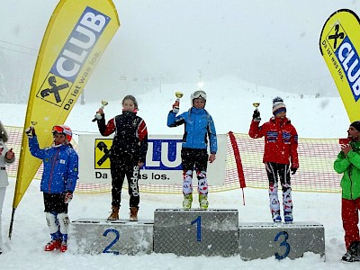 3 Podestplätze beim Bezirkscup Slalom der Kinder in St. Ulrich am Pillersee