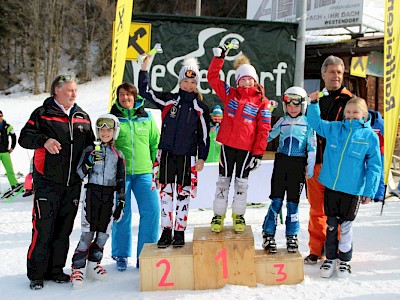 Bezirkcusp Kombirace der Kinder am Zieplhang in Westendorf