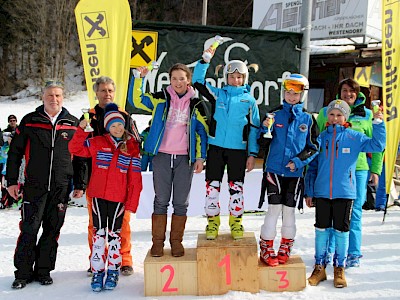 Bezirkcusp Kombirace der Kinder am Zieplhang in Westendorf