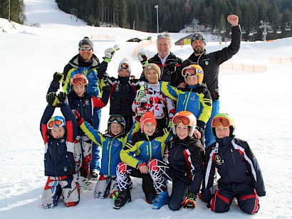 Bezirkcusp Kombirace der Kinder am Zieplhang in Westendorf