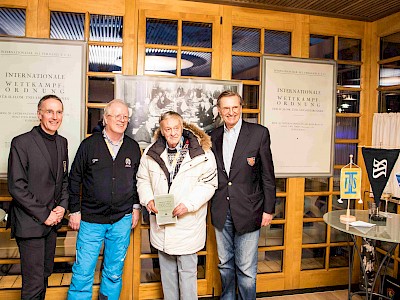 Michael Huber (KSC-Präsident), Hugo Wetzel (Vorsitzender OK-Ski WM St. Moritz), Gian Franco Kasper (FIS-Präsident), Ivan Wagner (Schweizerischer Akademischer Skiclub)