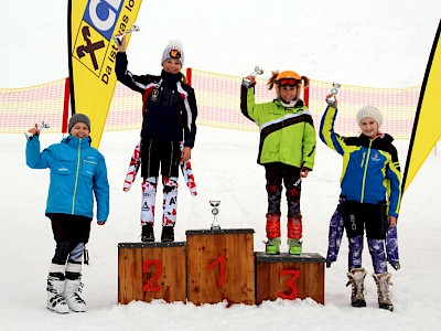 Simona Pöll und Valentina Rings-Wanner mit sehr gutem Lauf