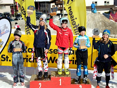 Unsere Kids zeigten bereits tolle Kipptechniken beim BC Slalom in Waidring