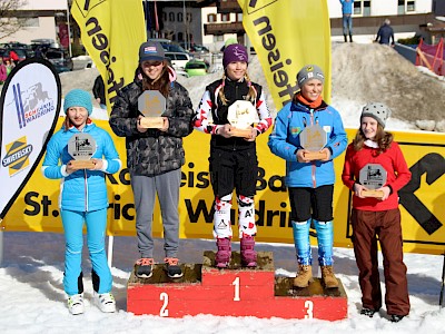 Unsere Kids zeigten bereits tolle Kipptechniken beim BC Slalom in Waidring