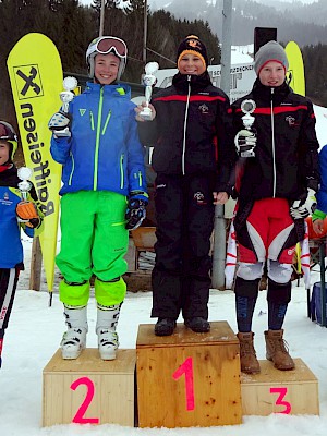 Bezirksmeistertitel im Riesentorlauf für Christoph und Marco Pöll - 