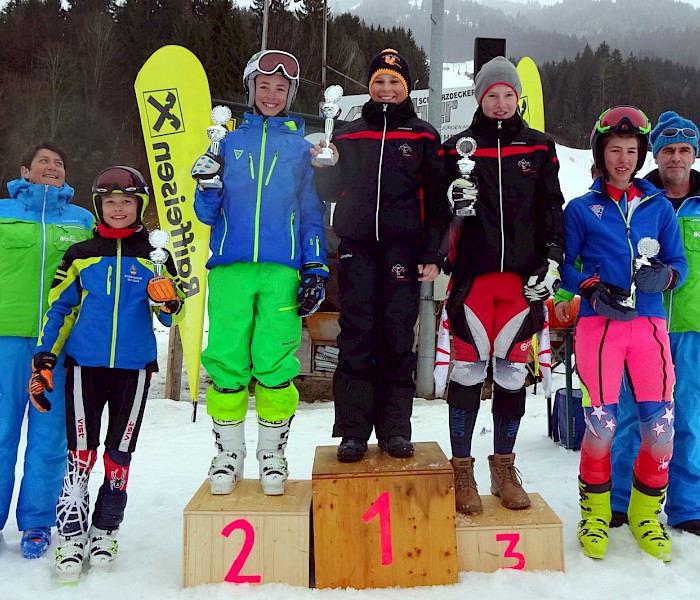 Bezirksmeistertitel im Riesentorlauf für Christoph und Marco Pöll - 