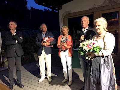 Golf im Zielgelände der Hahnenkamm-Rennen