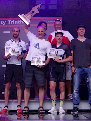 Im Bann des Triathlon – Nachwuchs und Trainer im Finale - 