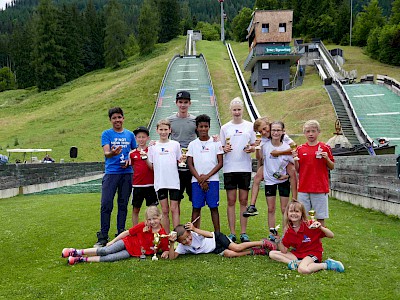 21 Podiumsplätze für KSC-Springer und Kombinierer beim 1. TSV-Cup der Saison 2017/18