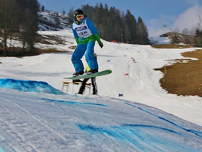 Gemeinsam viel Spaß im Schnee