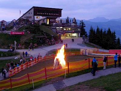 Sonnwendfeier am Hahnenkamm