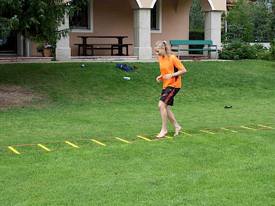 Sportplatz (Koordinationsübungen)