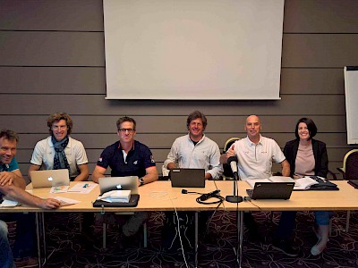 FIS-Experten vor dem Coaches Meeting