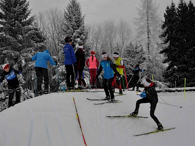 Gemeinsames Bezirkstraining der Langläufer auf der Sportloipe