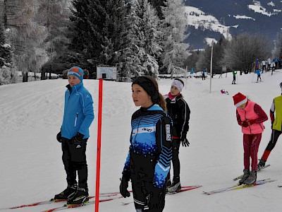 Gemeinsames Bezirkstraining der Langläufer auf der Sportloipe