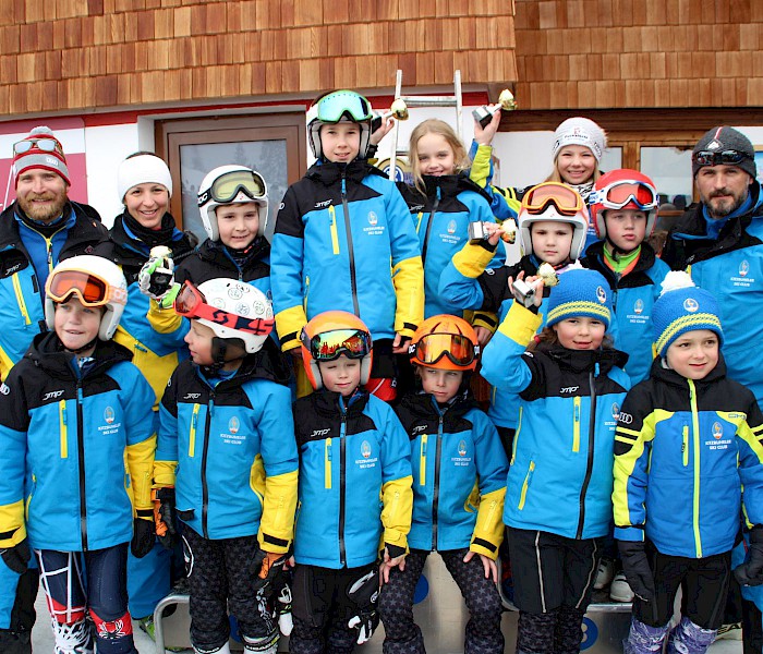 Anspruchsvoller Bezirkscup Kombi Race der Kinder in Jochberg - 