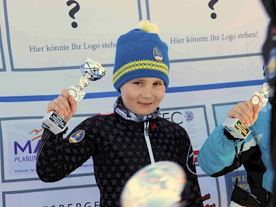 Simona Pöll und Emma Hofer noch einmal am Podium