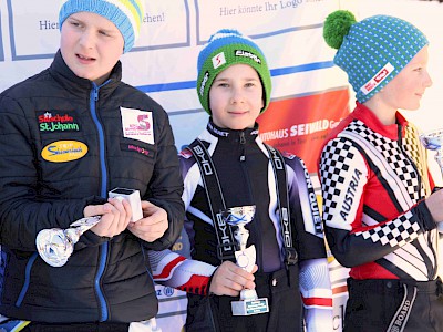 Simona Pöll und Emma Hofer noch einmal am Podium