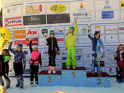 Simona Pöll und Emma Hofer noch einmal am Podium