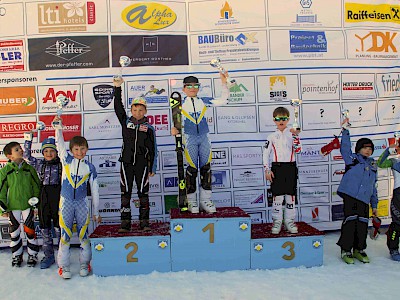 Simona Pöll und Emma Hofer noch einmal am Podium