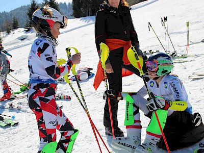 Simona Pöll und Emma Hofer noch einmal am Podium