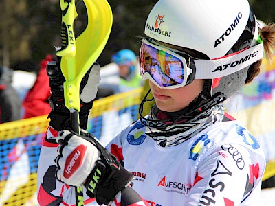 Simona Pöll und Emma Hofer noch einmal am Podium