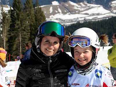 Simona Pöll und Emma Hofer noch einmal am Podium