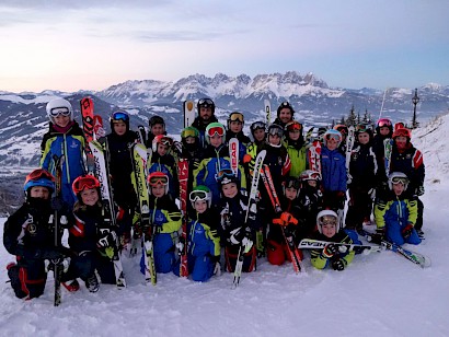 "Willst Du auch beim Kitzbüheler Skiclub trainieren"