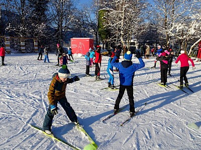 Die Langlauf-Kids starteten auf Schnee