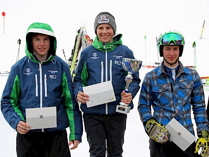 Christoph Pöll ist Bezirksmeister im Super-G