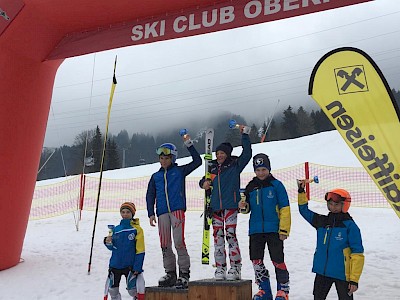 Vier Podesplätze beim Bezirkscup Kombirace der Kinder in Oberndorf