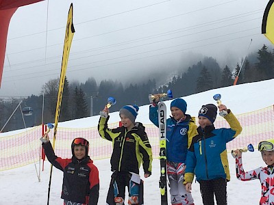 Vier Podesplätze beim Bezirkscup Kombirace der Kinder in Oberndorf