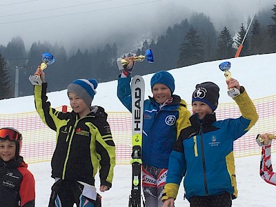 Vier Podesplätze beim Bezirkscup Kombirace der Kinder in Oberndorf