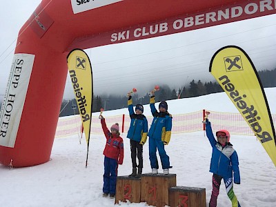 Vier Podesplätze beim Bezirkscup Kombirace der Kinder in Oberndorf