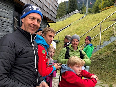 Tiroler Skispringer halten Trainingstag in Kitzbühel