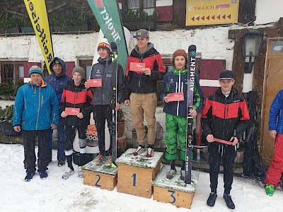 Riesenslalom in der Axamer Lizum war der Auftakt