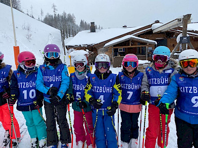 Ein Tag voller Überraschungen - Kitzbüheler Schulskitag - es darf gratuliert werden!