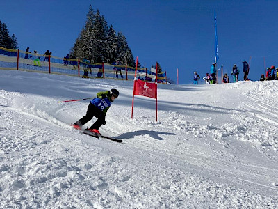 Ein Tag voller Überraschungen - Kitzbüheler Schulskitag - es darf gratuliert werden!