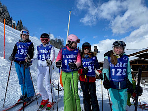 Ein Tag voller Überraschungen - Kitzbüheler Schulskitag - es darf gratuliert werden! - 