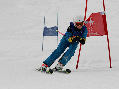 Ein Tag voller Überraschungen - Kitzbüheler Schulskitag - es darf gratuliert werden!